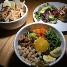 Gluten-free dinner salads from The Independence